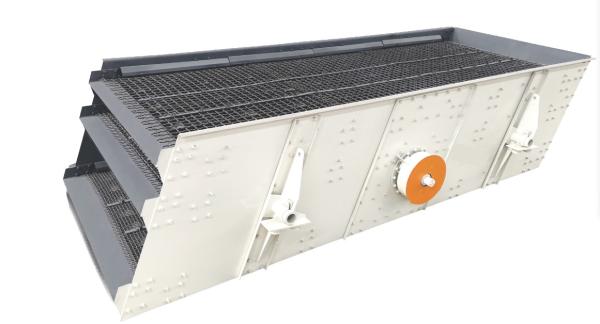 200mm Max Feed 750 T/H Stationary Vibrating Screens