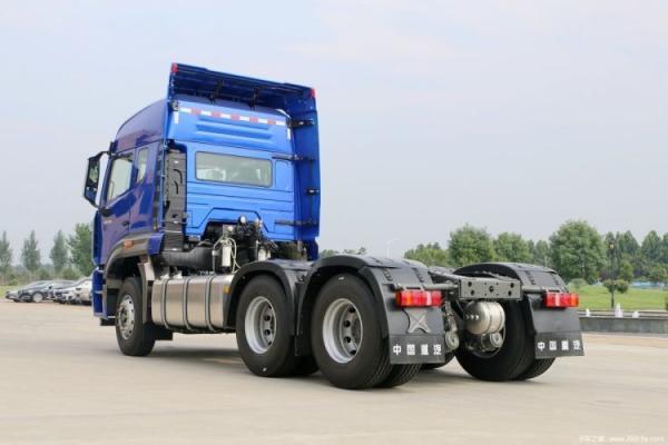 Powerful SinotruK Haohan N6G 4*2 6*4 Traction Truck CHG LNG Special Truck Traction Head