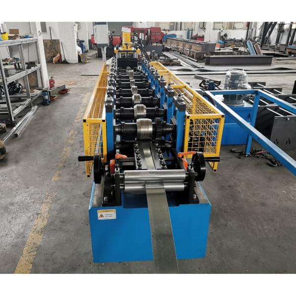 Machine de formage de rouleaux de chemins de câbles d'échelle à barreaux de support intermédiaire d'épaisseur 1,2-2,0 mm