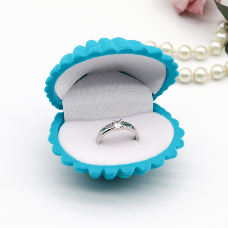 Small Luxury Velvet Jewelry Case Premium Velvet Ring Holder Elegant Packaging