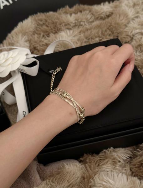 Sophisticated Snake Chain Choker Light Gold Silver Color With 5 Flowers