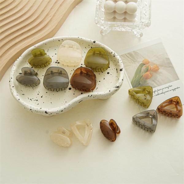 Japan South Korea new clear acrylic accessories geometric triangle hairpin catch trumpet Ins women fashion headwear