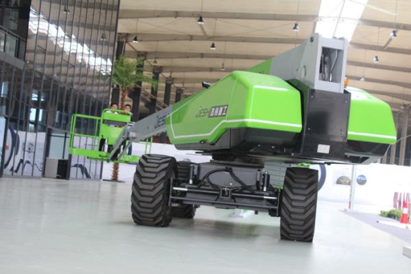 Green Telescopic Boom Lift 29m Working Height And Height Stowed 3.01m