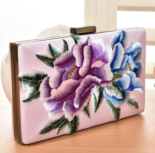 Evening bag retro hand-embroidered silk embroidered clutch bag banquet evening bags new Japanese and Korean