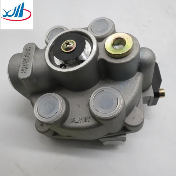 Trailer Brake Relay Valve Sinotruk Howo Parts SZRE030N4301AF310A20Z