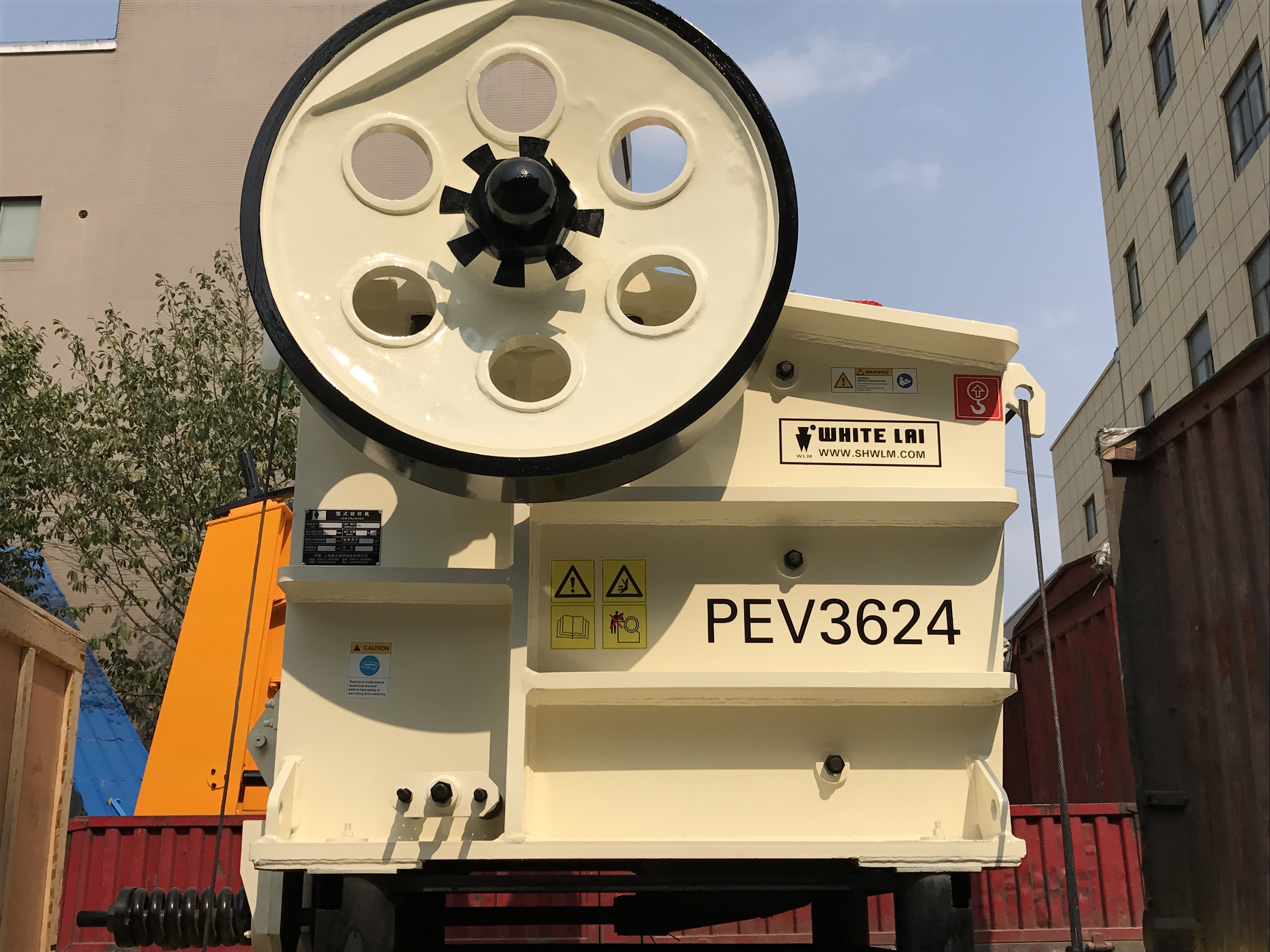 Основная машина 480TPH дробилки челюсти дробилки PEV с дробилкой челюсти дробилки челюсти системы смазки минируя промышленной
