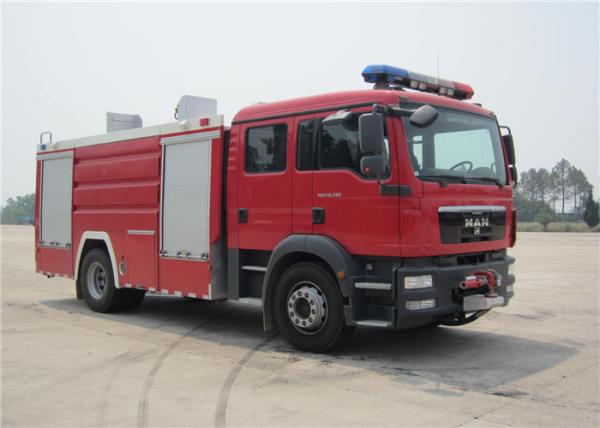 Gross Vehicle Weight 15330kg Light Water Tender Fire Truck with Four-Stroke Engine