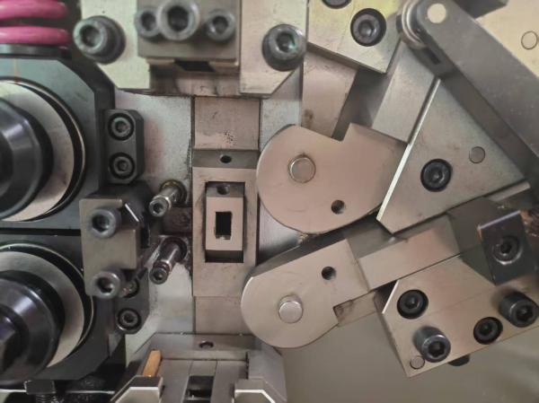 Precision CNC Spring Coiling Machine 22mm Spring Compression Machine