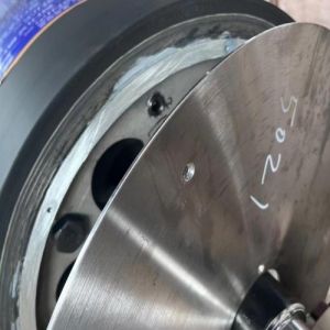 Rouleau en caoutchouc en fibre de carbone CFRP 13m Revêtement en caoutchouc EPDM