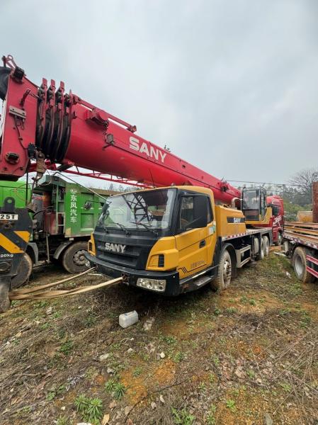 Rouge et jaune Mini S abordable Toute grue de camion Grue mobile 25T pour la construction