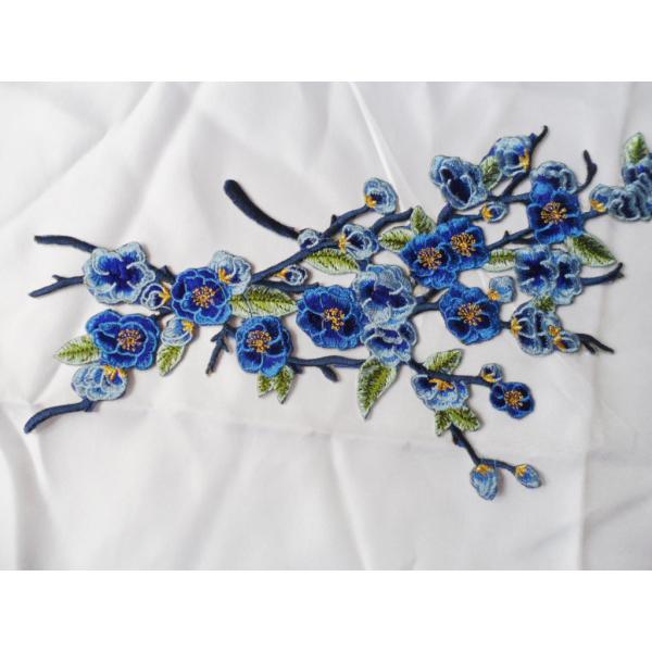 Hot Fix Motif Wintersweet Embroidery Lace Flower