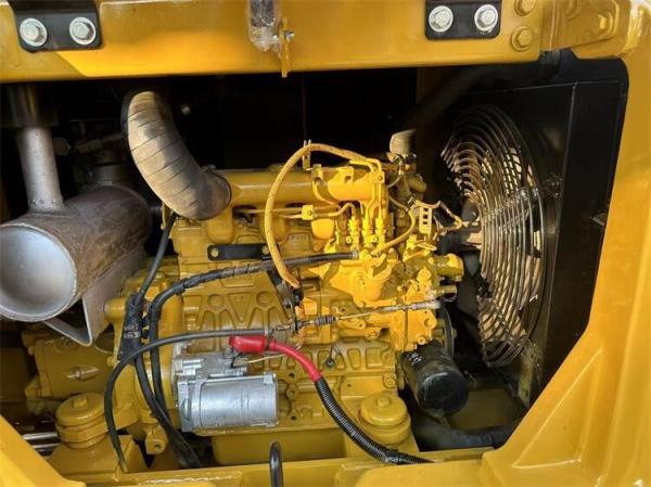 Ano 2022 Japão Crawler Cat305.5e Excavadora Caterpillar Usada no mais favorável