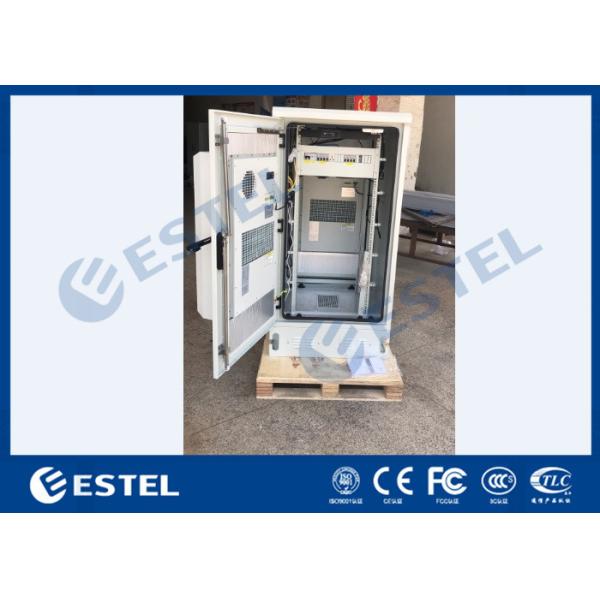 2人のファンは鋼鉄27U棚の屋外の電気通信のキャビネットに電流を通しました