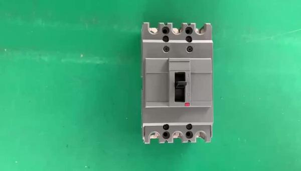 compact ezc100 circuit breaker three phase 15a 20a 25a 30a 40a ezc 25ka mccb