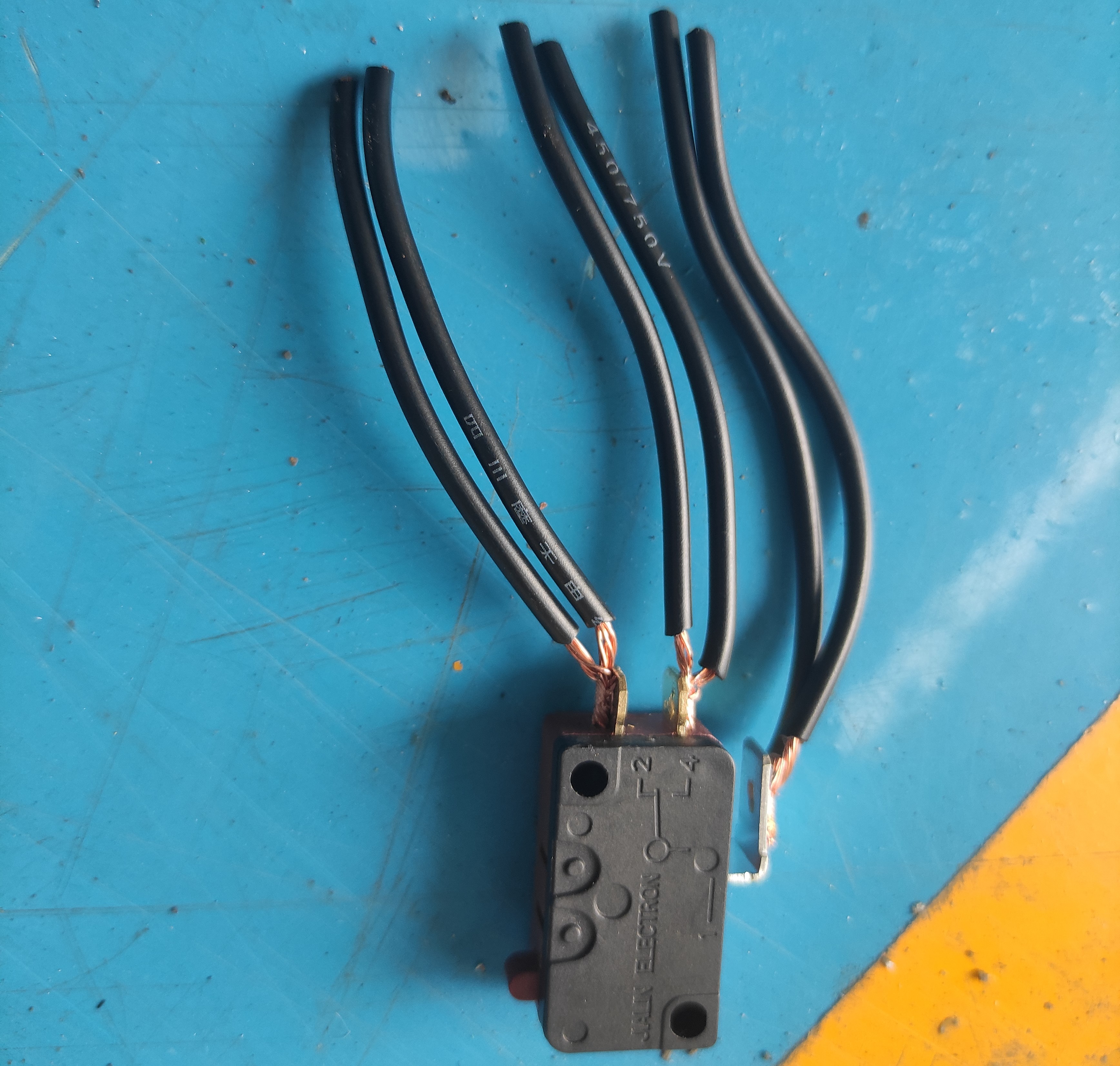 Cnc Capacitance Discharge Nut Capacitor Spot Welder для электронных компонентов