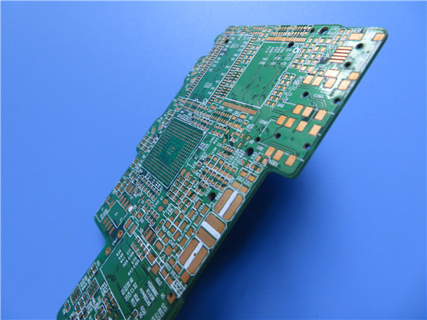 PCB híbrido rígido de 8 capas construido sobre RO3003 y FR4 con vía ciega