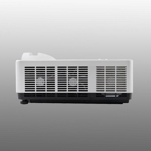 Large Immersive Projection 6000 Lumen LCD Short Throw Projector With 30000 Hours Laser Ultra Long Lifespan