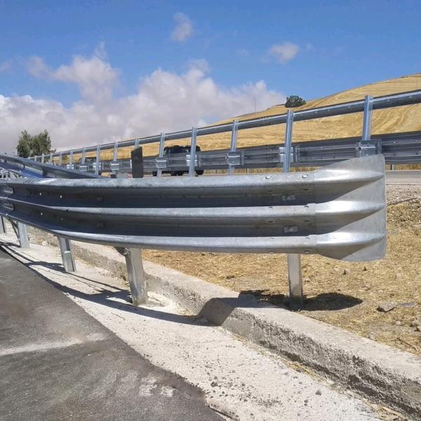 Горячая оцинкованная дорожная ограждение W Beam Metal Guard Rail с CE/BV/ISO