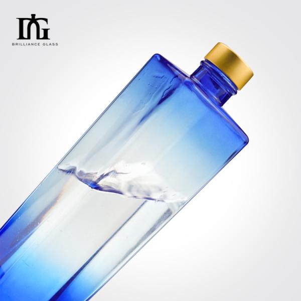 Low MOQ Glass Liquor Bottles for Vodka Whisky Rum Gins in 500ml 700ml 750ml Sizes