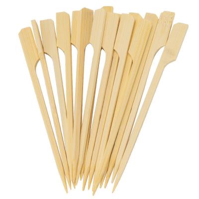 Os espetos de bambu do assado liso de madeira da pá ASSAM o no espeto do fruto descartável