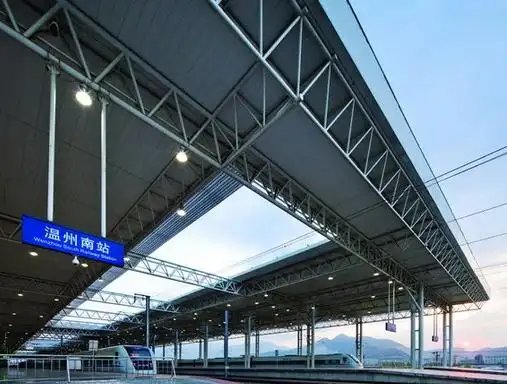 Estructuras espaciales de acero de gran envergadura para la construcción eficiente de estaciones ferroviarias | Soluciones robustas y versátiles