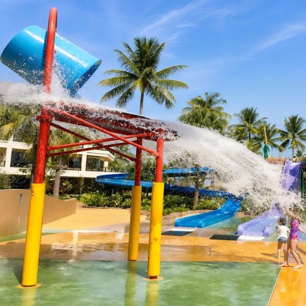 Large 5m High Tipping Bucket Water Park Equipment For Commercial Splash Pad And Pool Project