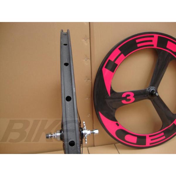 New700c China cheap 70mm front tri-spokes&88rear carbon clincher wheelsets for track bike