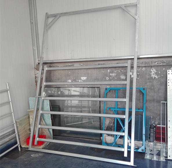 2.1m * 1.8m Heavy Duty Metal Cattle Fence Panels Steel Portable Livestock Panels