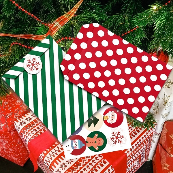 Christmas Advent Calendar Paper Treat Bags with Number Stickers