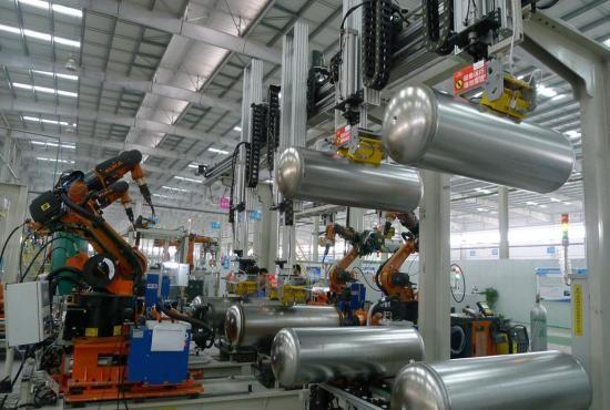Linha de produção de aquecedores de água, equipamento de produção de aquecedores de água e máquinas
