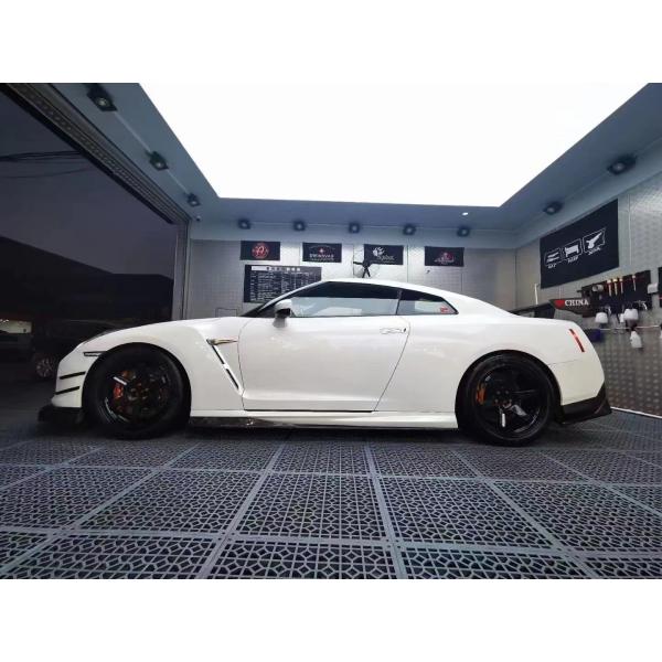For Nissan GTR Body Kit GTR R35 Upgrades the VARIS-style Carbon Fiber Front and Rear Bumper Spoiler Body Kit
