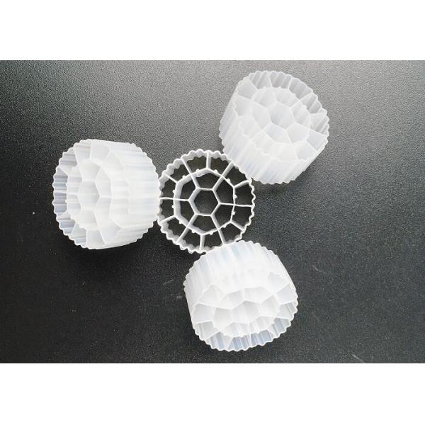 Processus blanc matériel du traitement des eaux usées a/o de médias de la couleur 25*12mm de HDPE de transporteur de biofilm de salles MBBR du réservoir 19 de KOI