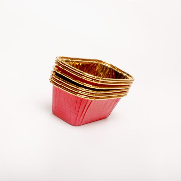 Флутированные стороны Алюминиевая фольга Пекарные чашки, Пекарные мини Алюминиевые кексы