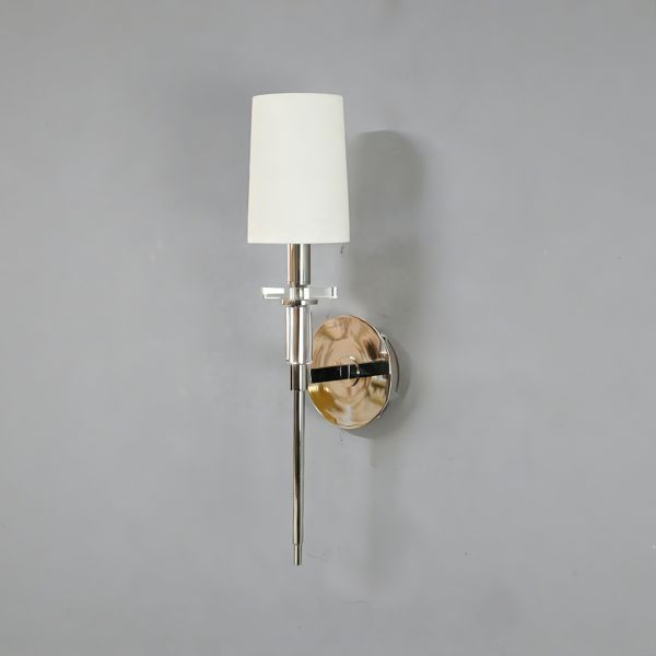 Classic Brass Wall Lamp with 2700K Warm White Light and 30000 Hours Lifespan for Modern Decoration