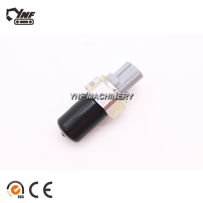 499000-4441 датчик давления рельса топлива DENSO на ND499000-4441 1-80220012-0 YNF03956