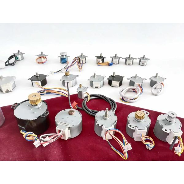 32BY46 Permanent Magnet (PM) Stepper Motor