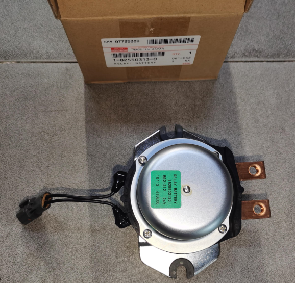 Isuzu genuine engine Parts 6SD1 Engine Lt23 Machine Model Battery Relay 1825503130