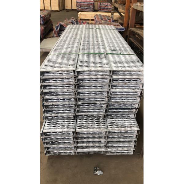 Проступи металла диаманта распорки сжатия скида безопасности анти- нержавеющим пефорированные каналом