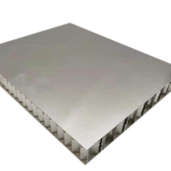 Size 1500*1800mm Aluminum Honeycomb Panels Are Used On Solar Panels