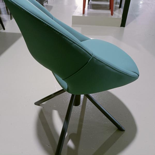 Silicone Leather Leather Swivel Dining Chairs 810mm Height Convenient