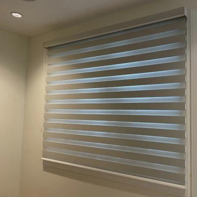 Sala de estar Customizado Poliéster Blackout Motorizado Zebra Roller Blinds para Domicílio