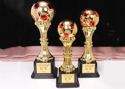 A concessão material plástica do ABS coloca troféus para competições do futebol