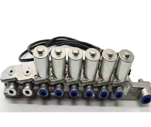 Excavator Control Valve PC200-8 Excavator Solenoid Valve Component 20Y-60-41611 20Y-60-41612 Spare Parts