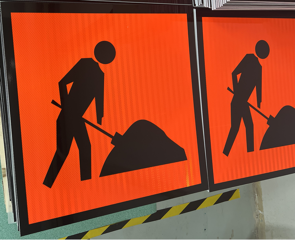Australian Multi Message Customizable Traffic Sign Offering Performance and Easy Installation Ideal for Municipalities and Private Road Management Projects