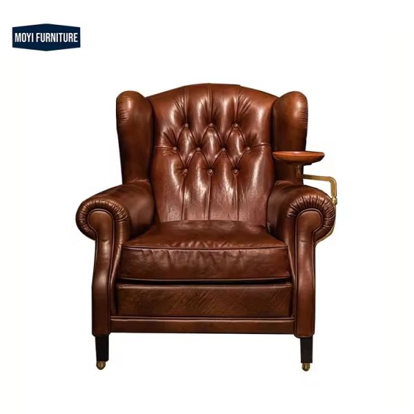 Using top-grade European half-skin, each piece of leather undergoes 21 steps of plant tanning process, preserving the natural texture and breathability. The interior is filled with high-density foam,