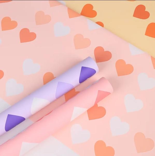 2024 Nouveauté en vente à chaud Impression de cœur de haute qualité Colorier Floriste étanche Bouquet papier d'emballage en gros