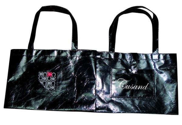 Recyclable Shining Non Woven Carry Bag Logo Personized for Lady Garment
