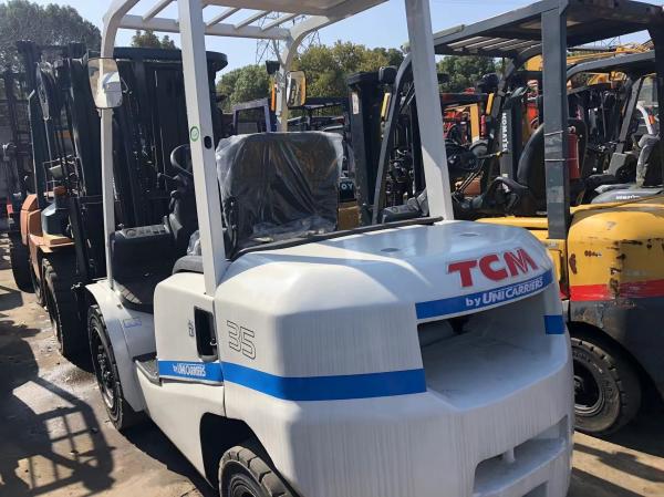 Printing Shops Boost Productivity with Low-Priced Japan Made FD30 Forklift