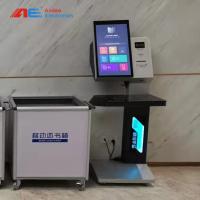 Emprunt de livre de bibliothèque du service RFID d'individu de fréquence ultra-haute de 23,6 pouces et terminal intelligents automatiques faits sur commande de retour avec le scanner de carte