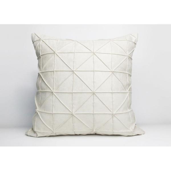 Handmade Velvet Throw Pillows , Portable Triangle Decorative Pillows For Couch